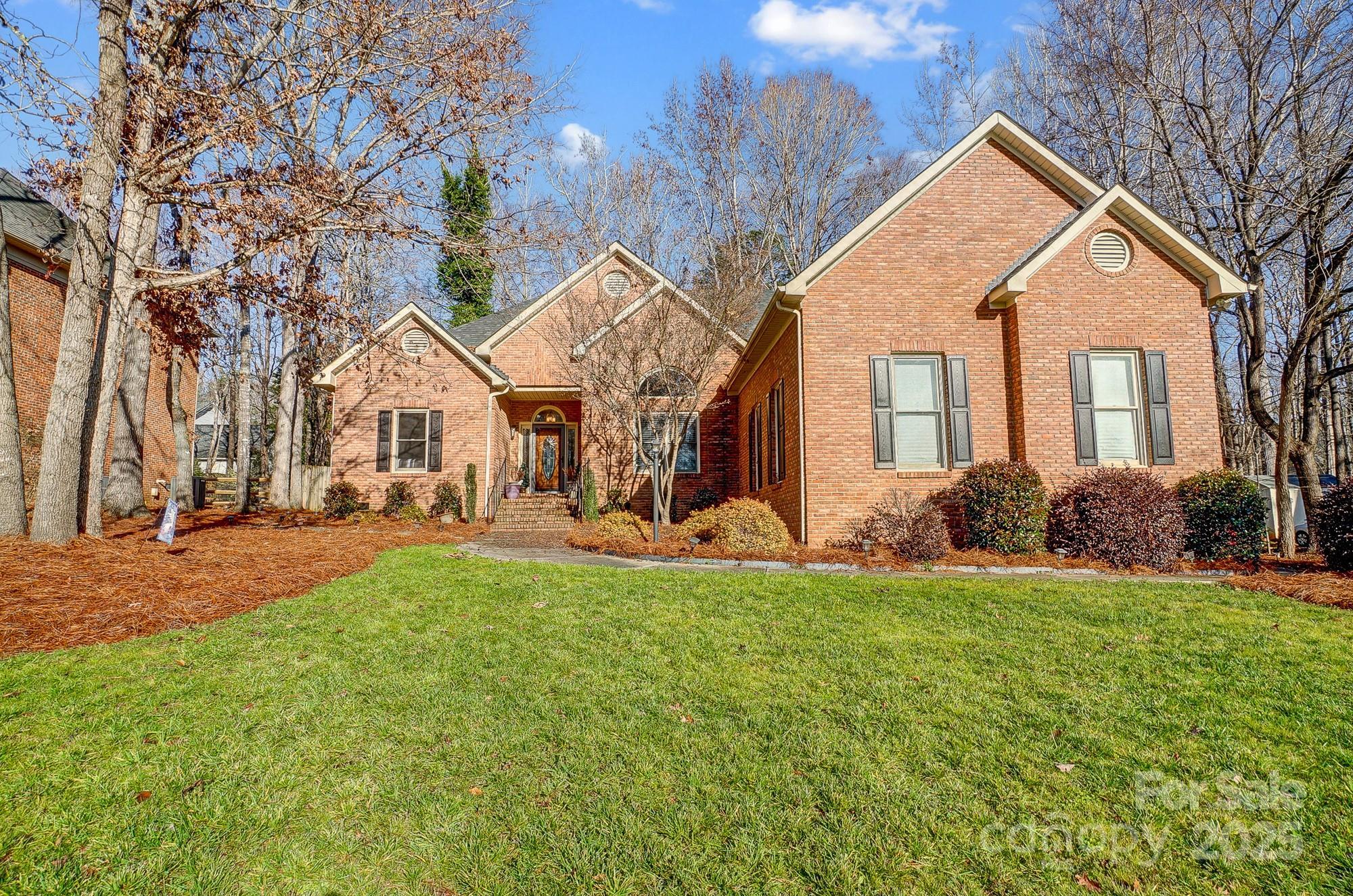 Photo one of 952 Hummingbird Ln Rock Hill SC 29732 | MLS 4209295