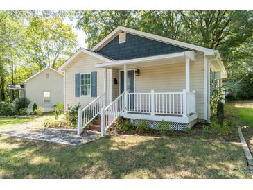 Photo one of 235 E Catawba Ave Mooresville NC 28115 | MLS 4069285