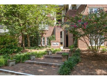 Photo one of 325 Queens Rd # 4 Charlotte NC 28204 | MLS 4069790