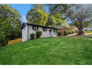 Photo one of 1525 Northbrook Dr Charlotte NC 28216 | MLS 4070370