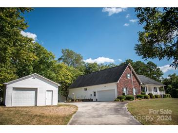 Photo one of 1516 Enochville Rd Kannapolis NC 28081 | MLS 4075357