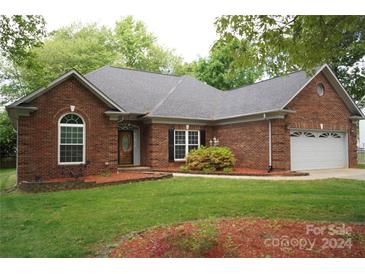 Photo one of 6605 Conifer Cir Indian Trail NC 28079 | MLS 4083380