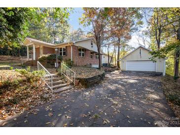 Photo one of 8840 Sharonbrook Dr Charlotte NC 28210 | MLS 4086657