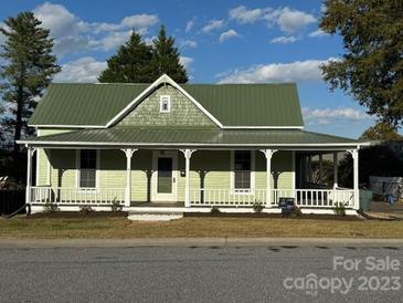 Photo one of 403 2Nd Se St Conover NC 28613 | MLS 4089692