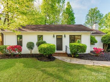 Photo one of 7108 Ludwig Dr Charlotte NC 28215 | MLS 4107182