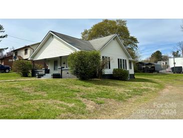 Photo one of 1832 2Nd Sw Ave Hickory NC 28602 | MLS 4107619