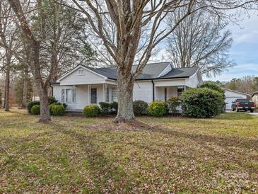 Photo one of 4915 Bringle Ferry Rd Salisbury NC 28146 | MLS 4108170