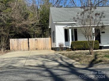 Photo one of 212 W Lee Ave Bessemer City NC 28016 | MLS 4113415