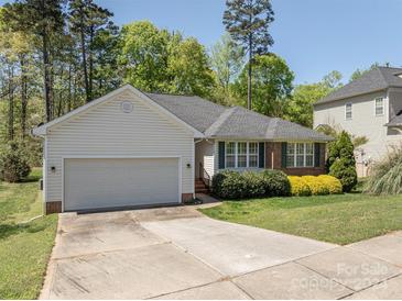 Photo one of 424 Riverfront Pkwy Mount Holly NC 28120 | MLS 4114303