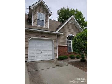 Photo one of 10606 Pointed Leaf Ct Charlotte NC 28213 | MLS 4115393