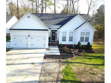 Photo one of 4433 Beauvista Dr Charlotte NC 28269 | MLS 4115920