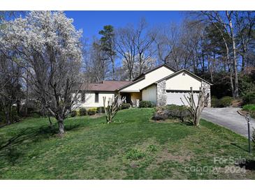 Photo one of 122 35Th Nw Ave Hickory NC 28601 | MLS 4120108