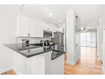 Photo one of 1314 Kenilworth Ave # 218 Charlotte NC 28203 | MLS 4120870