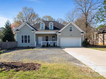 Photo one of 8512 Pence Rd Charlotte NC 28215 | MLS 4121142