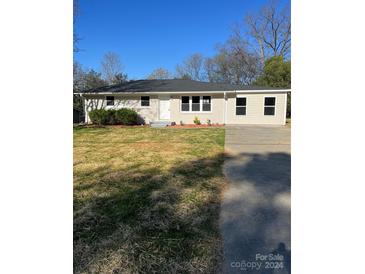 Photo one of 8624 Sharonbrook Dr Charlotte NC 28210 | MLS 4121175