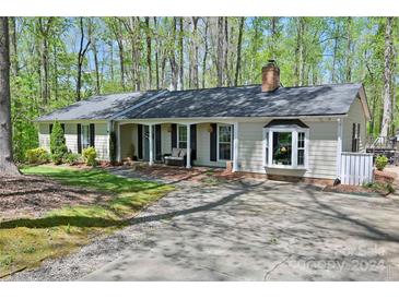 Photo one of 11547 Gelding Dr Charlotte NC 28215 | MLS 4122045