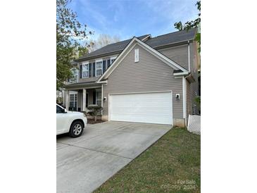 Photo one of 8212 Four Sisters Ln Charlotte NC 28215 | MLS 4123685