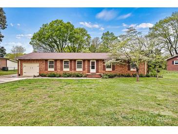 Photo one of 861 Fieldstone Rd Mooresville NC 28115 | MLS 4124133
