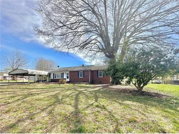Photo one of 2827 Glenview Dr Statesville NC 28677 | MLS 4124434