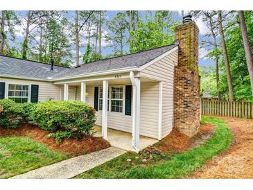 Photo one of 8527 Castle Pine Ct Charlotte NC 28226 | MLS 4125232