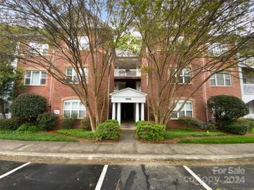Photo one of 5601 Fairview Rd # 5 Charlotte NC 28209 | MLS 4128807
