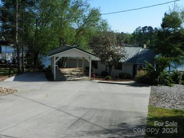 Photo one of 564 Pinehaven Dr New London NC 28127 | MLS 4130420