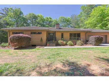 Photo one of 16201 Twin Cove Dr Huntersville NC 28078 | MLS 4131371