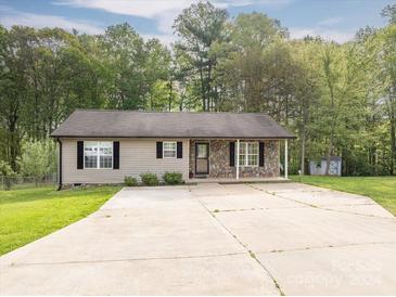 Photo one of 411 Forest Dr Maiden NC 28650 | MLS 4131709