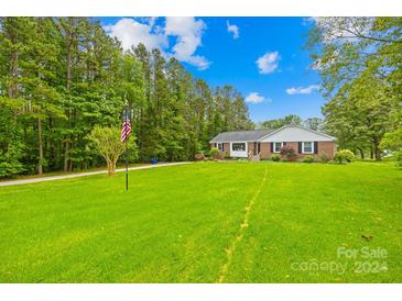 Photo one of 134 Clipper Ln Mooresville NC 28117 | MLS 4132990