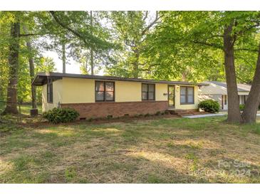 Photo one of 3715 Glenville Ave Charlotte NC 28215 | MLS 4133019