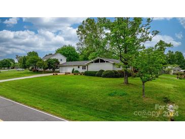 Photo one of 3635 9Th Street Ne Dr Hickory NC 28601 | MLS 4133349