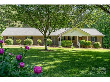 Photo one of 170 Kingfisher Dr Mooresville NC 28117 | MLS 4134669