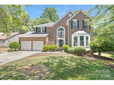 Photo one of 8709 Londonshire Dr Charlotte NC 28216 | MLS 4135541