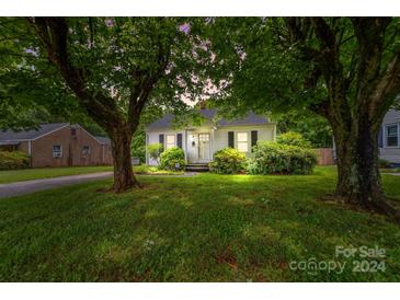Photo one of 763 North Mulberry St Statesville NC 28677 | MLS 4135767