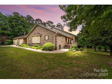 Photo one of 1808 Thompson Dr Concord NC 28025 | MLS 4136156