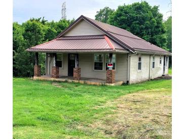 Photo one of 2027 Old Shelby Rd Hickory NC 28602 | MLS 4138050