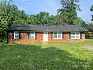 Photo one of 1102 King St Statesville NC 28625 | MLS 4139434