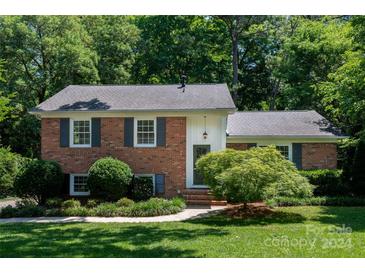 Photo one of 6707 Knightswood Dr Charlotte NC 28226 | MLS 4145343