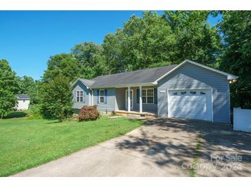 Photo one of 1958 Bakers Glade Ln Hickory NC 28602 | MLS 4148707