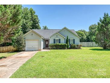 Photo one of 705 White Oak Ln Matthews NC 28104 | MLS 4160025