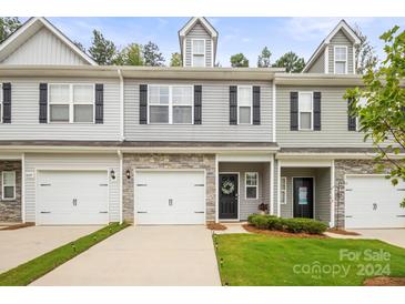 Photo one of 8041 Alderton Ln Charlotte NC 28215 | MLS 4170226