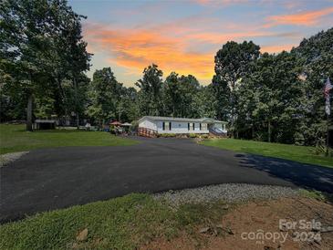 Photo one of 1997 Buffalo Ridge Dr Maiden NC 28650 | MLS 4173037