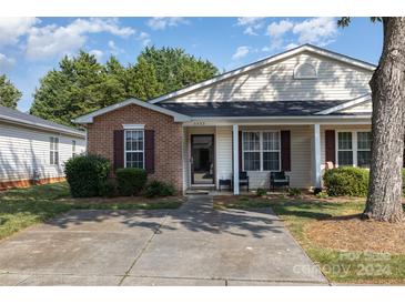 Photo one of 5332 Harris Cove Dr Charlotte NC 28269 | MLS 4178827