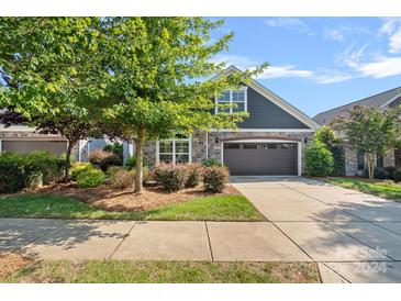 Photo one of 16115 Lakeside Loop Ln Cornelius NC 28031 | MLS 4182668