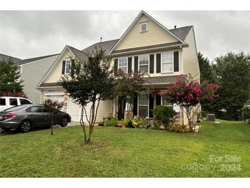 Photo one of 3015 Sweetspire Rd Charlotte NC 28215 | MLS 4183896