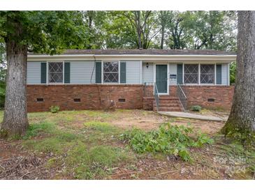 Photo one of 1513 Greenview Pl Charlotte NC 28208 | MLS 4185407