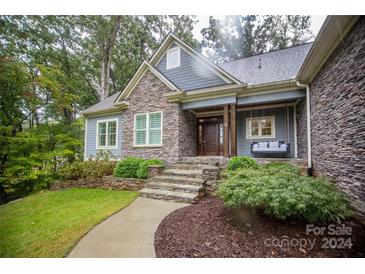 Photo one of 161 Greenbay Rd Mooresville NC 28117 | MLS 4186223