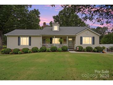 Photo one of 2500 Belmeade Dr Charlotte NC 28214 | MLS 4187072