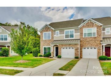 Photo one of 5635 Tipperlinn Way Charlotte NC 28278 | MLS 4187852