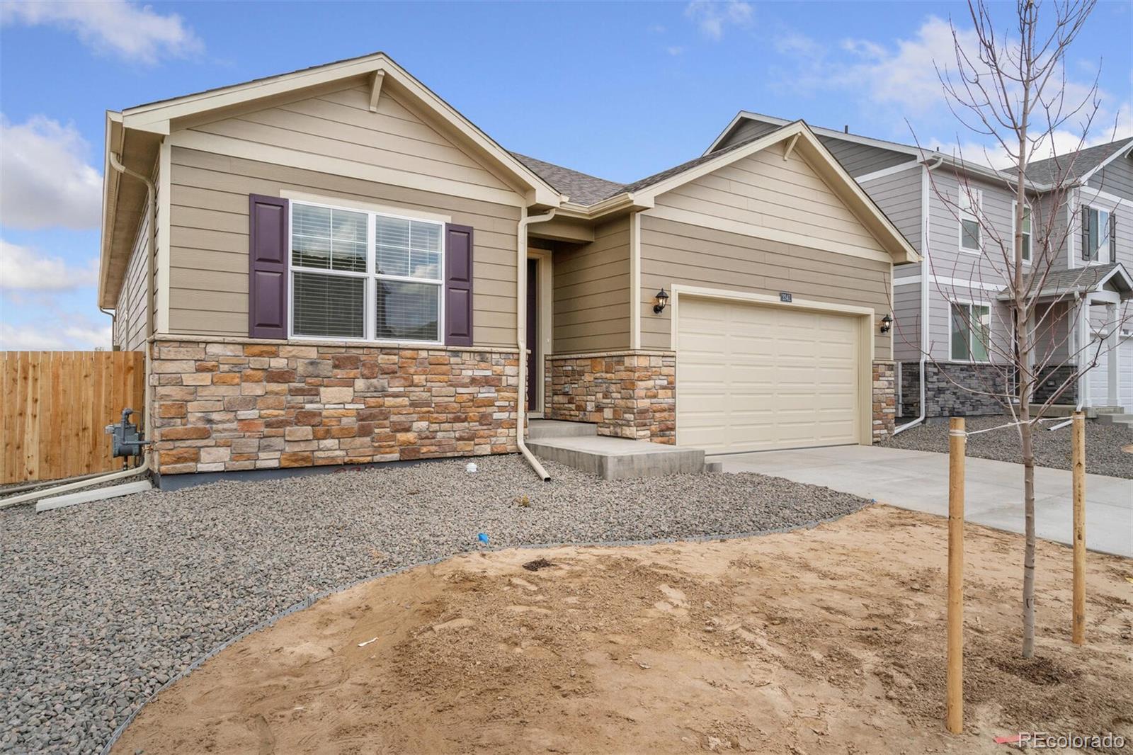Photo one of 27306 E Byers Pl Aurora CO 80018 | MLS 2456305